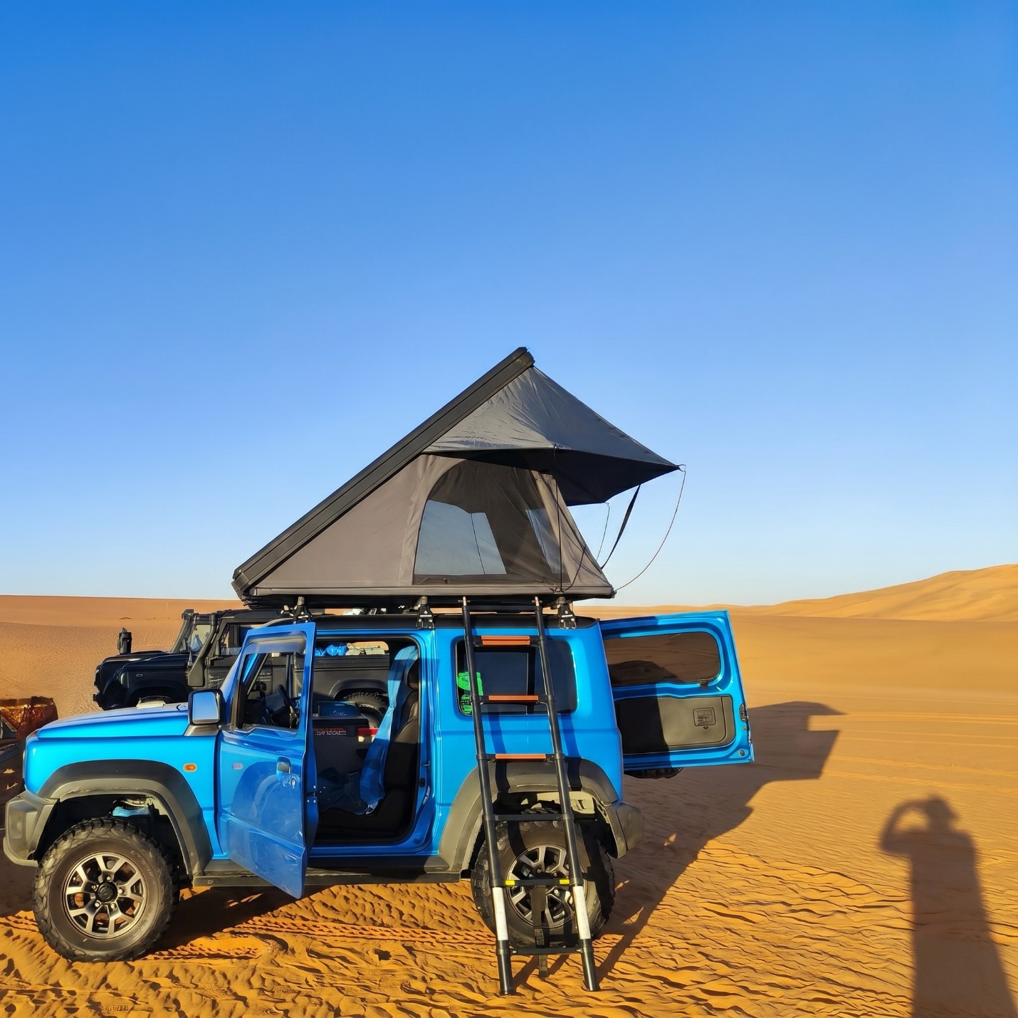 Aluminum Shell Triangle 5-Side Rear Awning Rooftop Tent