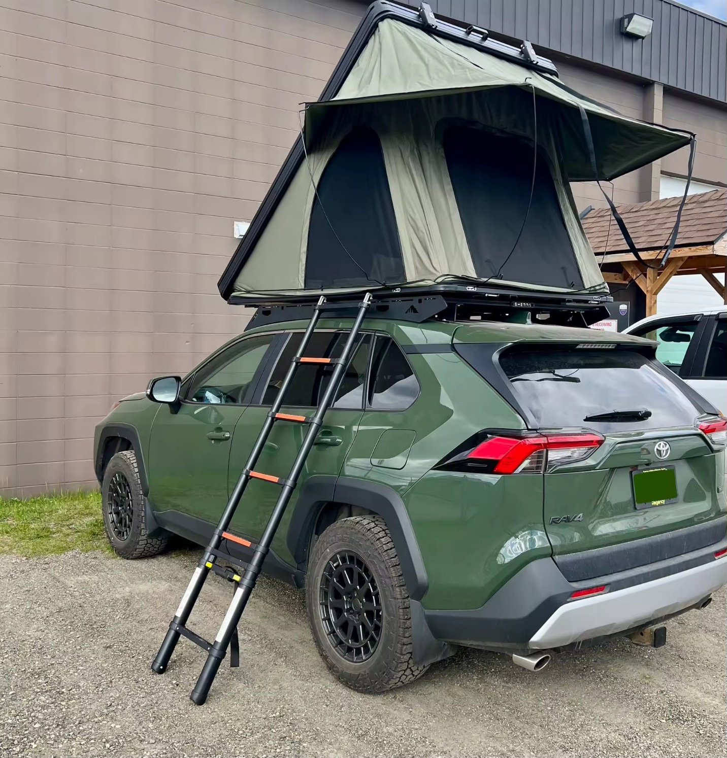 Aluminum Shell Triangle Mesh Rooftop Tent — Flagship Package — Wedge Profile
